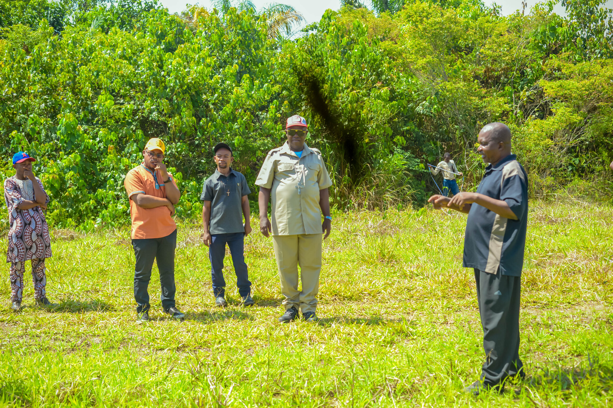 VISITE DE L’EXCELLENCE TOUSSAINT ILUKU, A L’AERODROME DE BOKUNGU